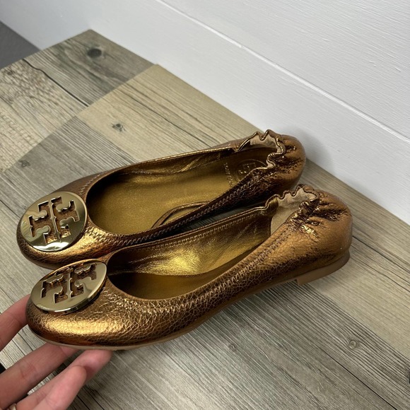 Tory Burch Reva Metallic flats ballet metal bronze shoes leather medallion 5.5 - Picture 6 of 9